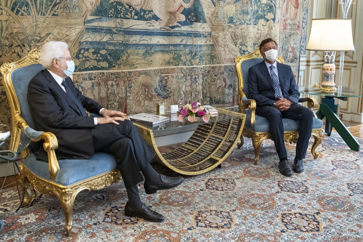 Il Presidente della Repubblica Sergio Mattarella incontra il Comandante Gennaro Arma per la consegna dell'onorificenza di Commendatore al Merito della Repubblica Italiana
