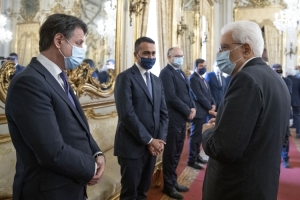 Il Presidente della Repubblica Sergio Mattarella con il Presidente del Consiglio dei Ministri ed altri membri del Governo, in occasione del prossimo Consiglio Europeo 
