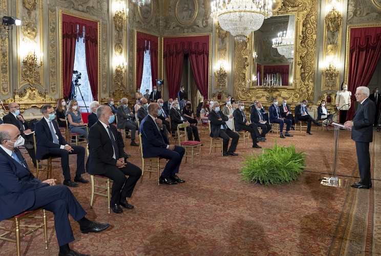Il Presidente Sergio Mattarella in occasione dell'incontro con i componenti dell’Associazione Stampa Parlamentare e i giornalisti accreditati presso il Quirinale per la consegna del “Ventaglio” da parte dell’Associazione Stampa Parlamentare