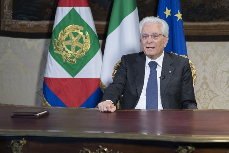 Il Presidente della Repubblica Sergio Mattarella, in videoconferenza, alla sessione di apertura della seconda giornata della 46^ edizione del Forum Ambrosetti dal tema “Lo scenario di oggi e di domani per le strategie competitive”.