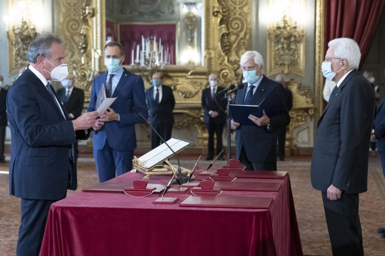 Il Presidente Sergio Mattarella in occasione della cerimonia di giuramento del nuovo Giudice della Corte Costituzionale, Avv. Angelo Buscema
