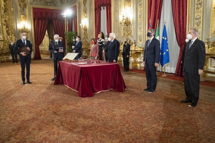 Il Presidente Sergio Mattarella in occasione della cerimonia di giuramento del nuovo Giudice della Corte Costituzionale, Maria Rosaria San Giorgio 
