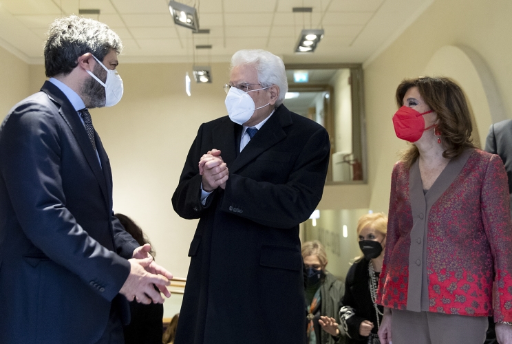Il Presidente Sergio Mattarella con la Sen. Avv. Maria Elisabetta Alberti Casellati, Presidente del Senato della Repubblica, e l'On. Roberto Fico, Presidente della Camera dei Deputati, al termine della Celebrazione del Giorno del Ricordo delle Foibe e dell’Esodo Giuliano-Dalmata