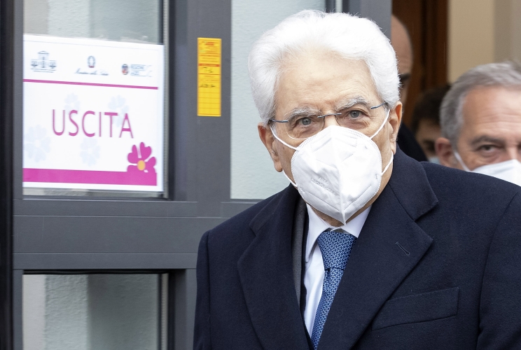 Il Presidente Sergio Mattarella all'Ospedale Spallanzani, in occasione della somministrazione del vaccino anti Covid-19