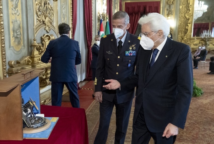 Il Presidente Sergio Mattarella in occasione del 98° anniversario di fondazione dell’Aeronautica Militare