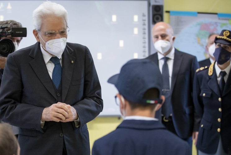 Il Presidente Sergio Mattarella risponde alle domande degli studenti in occasione della presentazione de “Il mio diario”