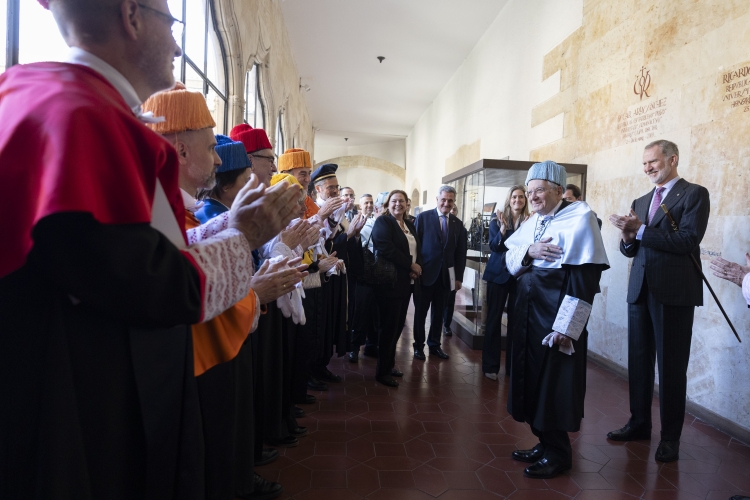Il Presidente della Repubblica Sergio Mattarella in occasione della cerimonia di consegna dell’onorificenza accademica di Dottore Honoris Causa conferita dall’Università di Salamanca

