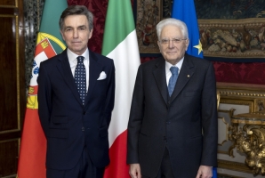Il Presidente Sergio Mattarella con S.E. il Signor Carlos José de Pinho e Melo PEREIRA MARQUES, nuovo Ambasciatore della Repubblica Portoghese, in occasione della presentazione delle Lettere credenziali