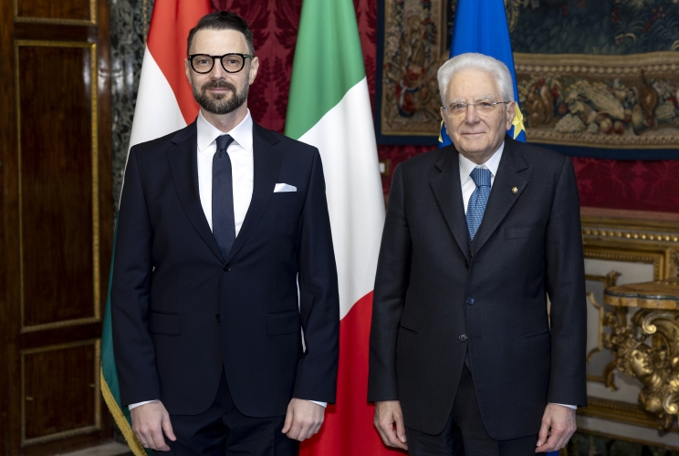 Il Presidente Sergio Mattarella con S.E. il Signor Andor Ferenc DÁVID, nuovo Ambasciatore di Ungheria, in occasione della presentazione delle Lettere credenziali