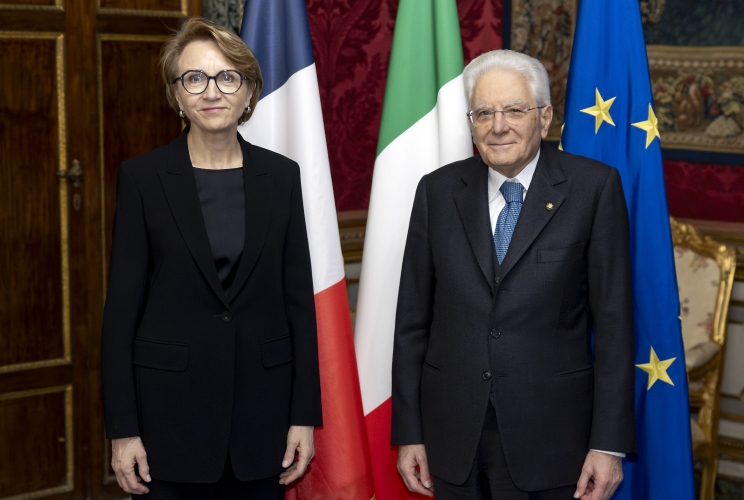Il Presidente Sergio Mattarella con S.E. la Signora Anne-Marie DESCÔTES, nuovo Ambasciatore della Repubblica Francese, in occasione della presentazione delle Lettere credenziali