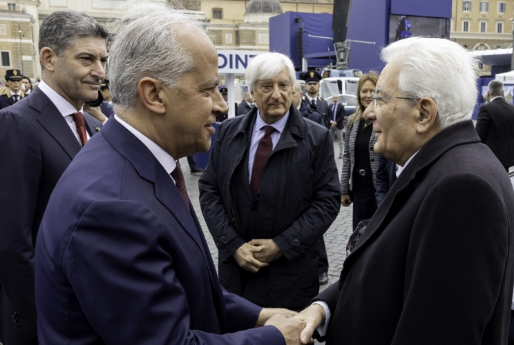 Il Presidente Sergio Mattarella accolto dal Ministro degli Interni, Matteo Piantedosi e dal Capo della Polizia - Direttore generale della pubblica sicurezza, Vittorino Pisani, al suo arrivo allo Spazio della Legalità della Polizia di Stato, in occasione del 174° anniversario della fondazione