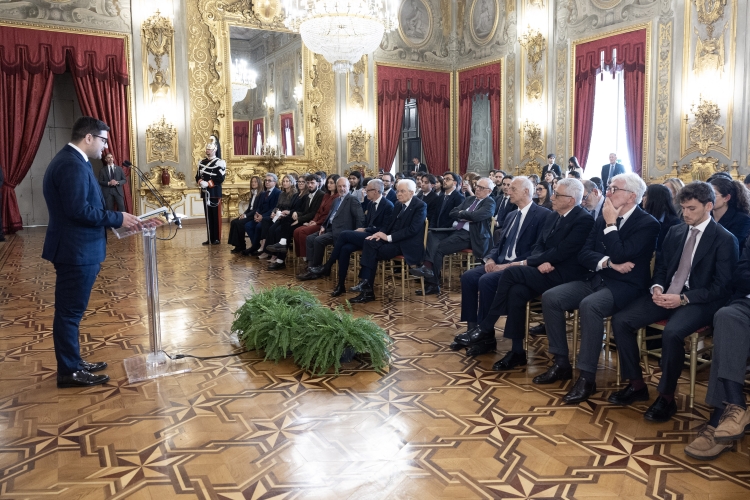 Il Presidente Sergio Mattarella incontra una delegazione di studenti di scuole di giornalismo 
