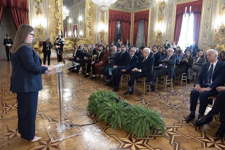 Il Presidente Sergio Mattarella incontra una delegazione di studenti di scuole di giornalismo 
