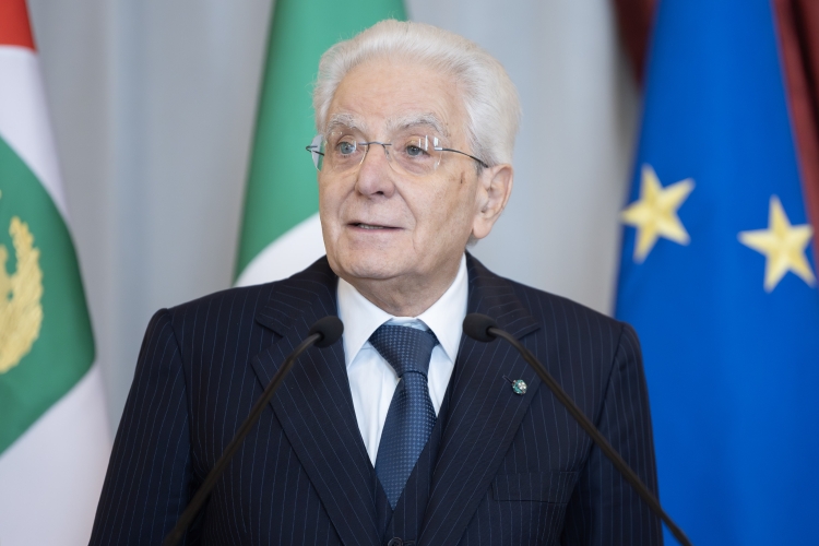 Il Presidente Sergio Mattarella incontra una delegazione di studenti di scuole di giornalismo 
