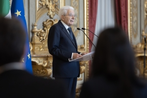 Il Presidente Sergio Mattarella incontra una delegazione di studenti di scuole di giornalismo 
