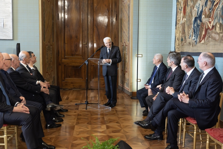 Il Presidente Sergio Mattarella incontra i vincitori dei Premi Leonardo per l’anno 2026 e con gli studenti vincitori dei Premi di Laurea
