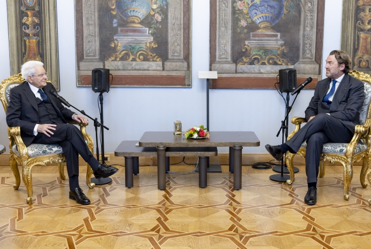 Il Presidente Sergio Mattarella nel corso dell'incontro con Bernabò Bocca, Presidente di Federalberghi