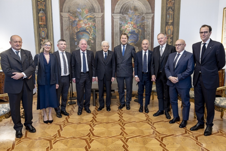Il Presidente Sergio Mattarella al termine dell'incontro con Bernabò Bocca, Presidente di Federalberghi, unitamente ad una delegazione