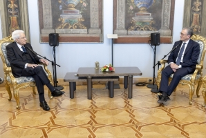 Il Presidente Sergio Mattarella con Paolo Ambrosini, Presidente dell'Associazione Librai Italiani