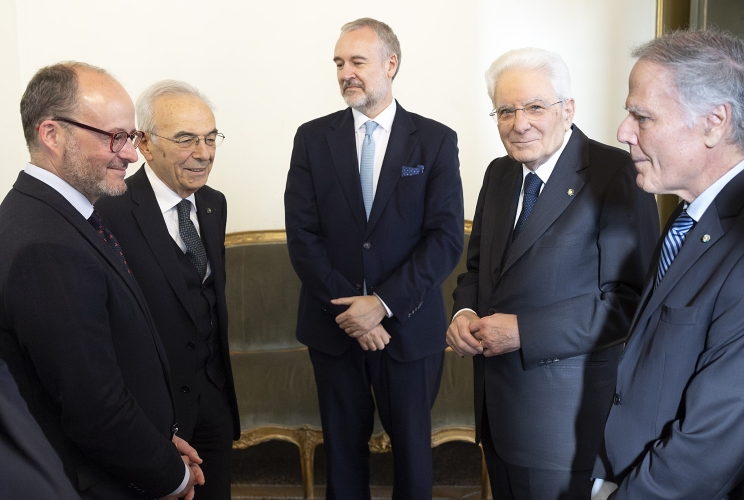 Il Presidente Sergio Mattarella con Enzo Moavero Milanesi e Ignacio Tirado rispettivamente Presidente e Segretario Generale dell’Istituto Internazionale per l’Unificazione del Diritto privato, Giovanni Amoroso, Presidente della Corte costituzionale e  Diego Martínez Belío, Segretario di Stato per gli affari esteri e globali del Regno di Spagna e Presidente dell’Assemblea generale dell’Istituto Internazionale per l’Unificazione del Diritto privato, in occasione della cerimonia di apertura delle celebrazioni del centenario dell'UNIDROIT