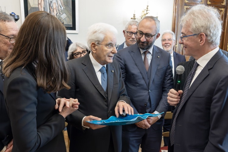 Il Presidente Sergio Mattarella in occasione dell'incontro con una delegazione dei Presidenti degli Enti di Ricerca 
