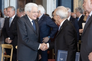 Il Presidente della Repubblica Sergio Mattarella saluta  Giovanni Amoroso, Presidente della Corte costituzionale,in occasione della Cerimonia dei settant’anni della Corte costituzionale

