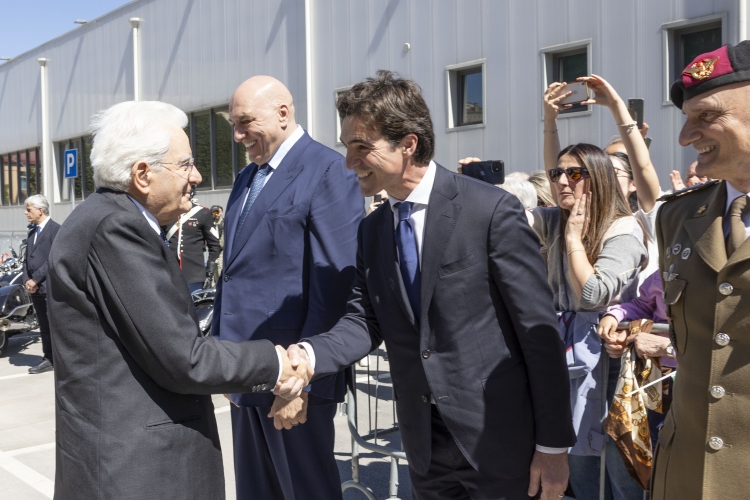 Il Presidente della Repubblica Sergio Mattarella a San Severino Marche, accolto da Francesco Acquaroli, Presidente della Regione Marche, in occasione dell’81° Anniversario della Liberazione
