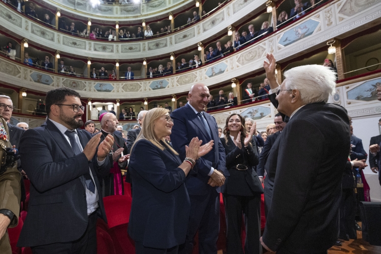 Il Presidente della Repubblica Sergio Mattarella al Teatro Feronia di San Severino Marche, in occasione dell’81° Anniversario della Liberazione 
