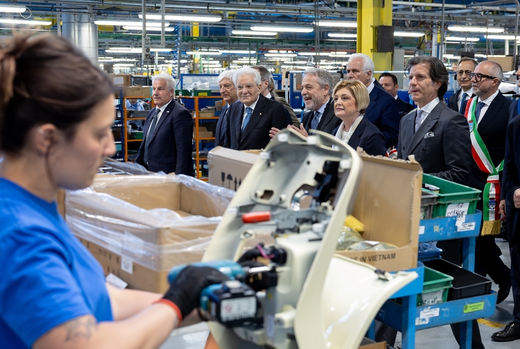 Il Presidente Sergio Mattarella visita lo stabilimento Piaggio