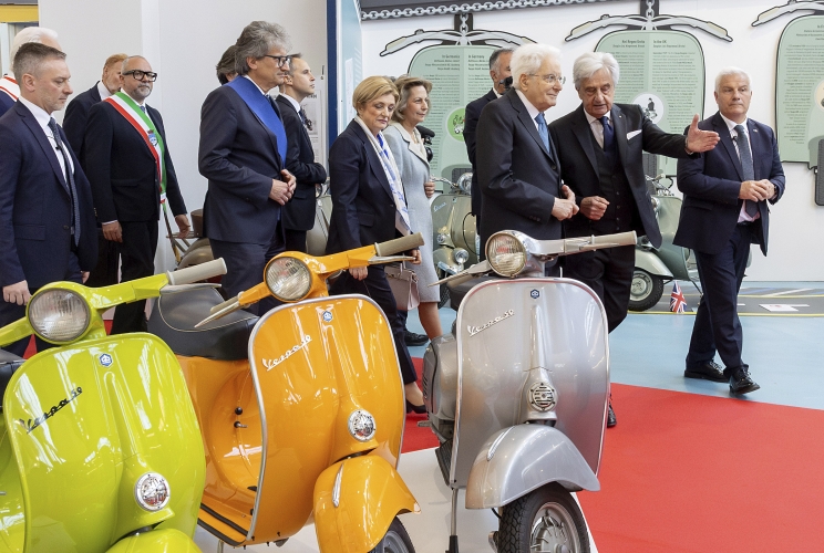  Il Presidente Sergio Mattarella visita il Museo Piaggio in occasione della celebrazione della Festa del Lavoro