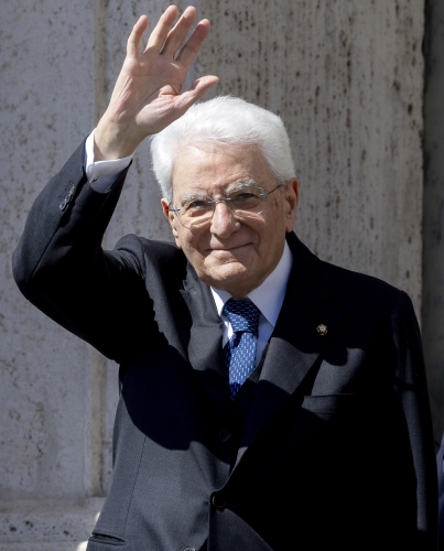 Il PresidenteSergio Mattarella al cambio della Guardia d’Onore, in forma solenne, in occasione del 165° anniversario della fondazione dell’Esercito italiano