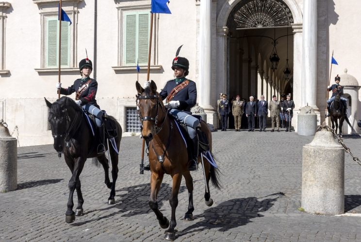 Cambio della Guardia d’Onore, in forma solenne, in occasione del 165° anniversario della fondazione dell’Esercito italiano, all presenza del Presidente della Repubblica Sergio Mattarella