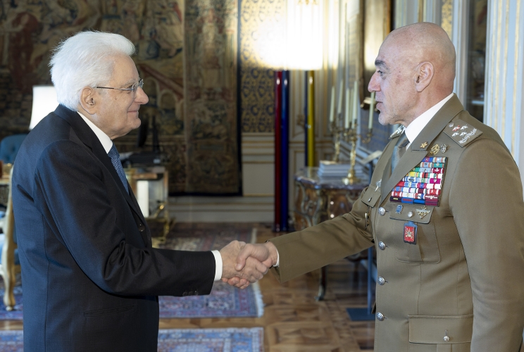 Il Presidente Sergio Mattarella in occasione dell'Incontro con il Capo di Stato Maggiore dell’Esercito, Gen. C.A. Carmine Masiello