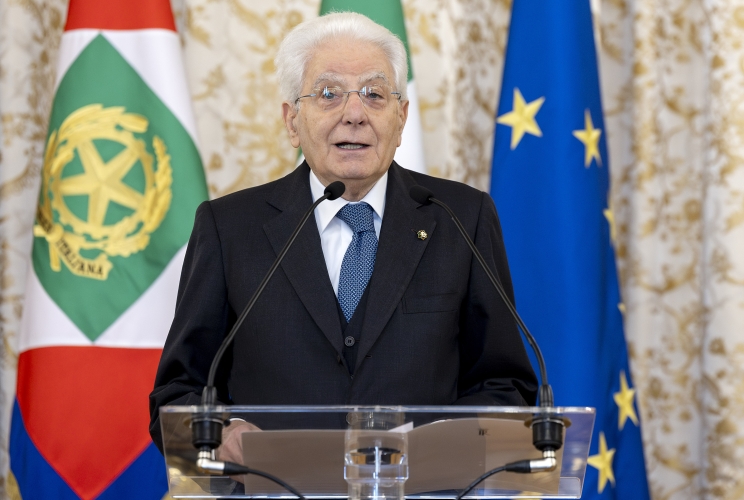 Il Presidente Sergio Mattarella in occasione dell'Incontro con il Capo di Stato Maggiore dell’Esercito, unitamente ad una rappresentanza dell’Esercito italiano, nel 165° 
anniversario di fondazione