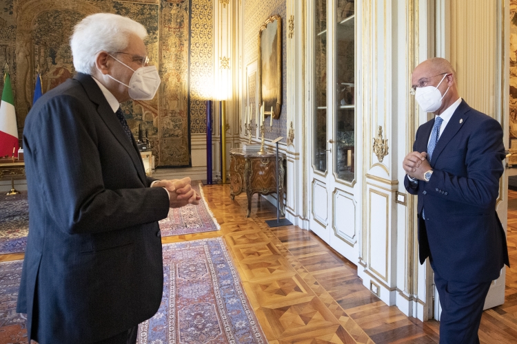 Il Presidente della Repubblica Sergio Mattarella accoglie Bernardo Petralia, Capo del Dipartimento dell’Amministrazione Penitenziaria,in occasione del 204° anniversario della sua costituzione
