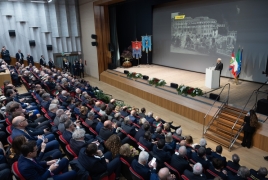  Il Presidente Sergio Mattarella rivolge il suo indirizzo di saluto in occasione della seduta straordinaria del Consiglio regionale del Friuli-Venezia Giulia, nel 50° anniversario del terremoto del Friuli