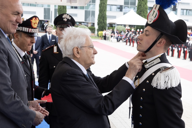 Il Presidente Mattarella in occasione del giuramento del 15° corso triennale degli Allievi Marescialli dei Carabinieri