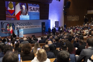 Il Presidente Sergio Mattarella alla cerimonia in occasione del centenario della giornata internazionale dell’infermiere