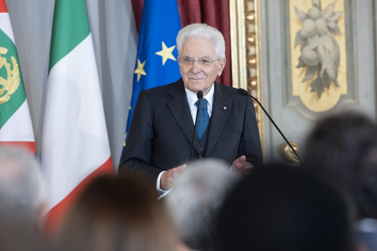 Il Presidente della Repubblica Sergio Mattarella in occasione dell'incontro con le squadre finaliste della Coppa Italia di calcio Frecciarossa Lazio-Inter  
(foto di Francesco Ammendola - Ufficio per la Stampa e la Comunicazione della Presidenza della Repubblica)
