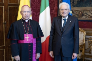 Il Presidente Sergio Mattarella con S.E. Rev.ma Mons. Edgar PEÑA Parra, Nunzio Apostolico
