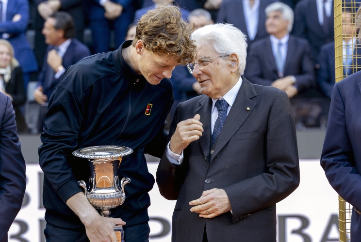 Il Presidente Sergio Mattarella con Jannik Sinner, vincitore degli internazionali di tennis