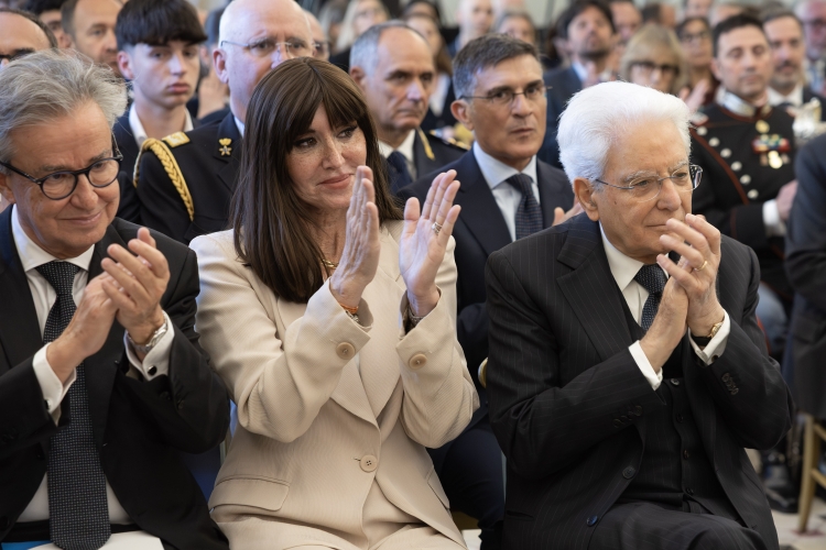 Il Presidente Sergio Mattarella con Anna Maria Bernini, Ministro dell’Università e della ricerca in occasione del convegno per il quarantesimo anniversario di costituzione della Fondazione Marevivo, e della giornata mondiale della biodiversità

