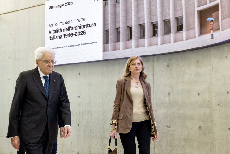 Il Presidente Sergio Mattarella e la Sig. Laura in occasione dell'Intervento alla cerimonia di presentazione della Mostra “Vitalità dell’architettura italiana 1946-2026”