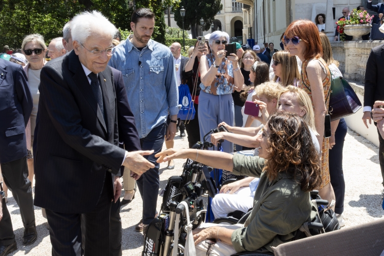 Il Presidente Sergio Mattarella  in occasione dell’apertura alle fasce deboli della popolazione in occasione della Festa nazionale della Repubblica 
