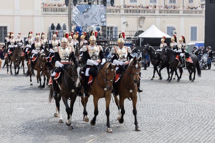Cambio solenne della Guardia d'Onore sulla Piazza del Quirinale, in occasione della Festa della Repubblica