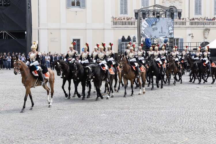 Cambio solenne della Guardia d'Onore sulla Piazza del Quirinale, in occasione della Festa della Repubblica