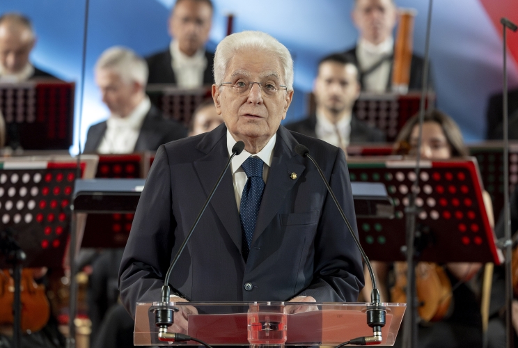 Il Presidente Sergio Mattarella interviene durante il Concerto in onore del Corpo diplomatico eseguito dall’Orchestra del Teatro dell’Opera di Roma, in occasione della Festa della Repubblica