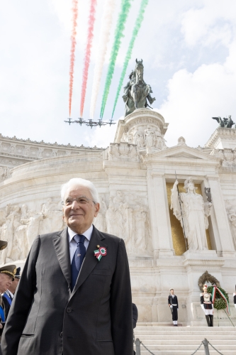 Il Presidente della Repubblica Sergio Mattarella all'Altare della Patria