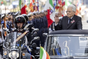 Il Presidente Sergio Mattarella alla Parrata militare