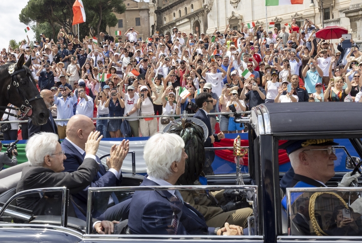 Il Presidente Sergio Mattarella alla Parrata militare